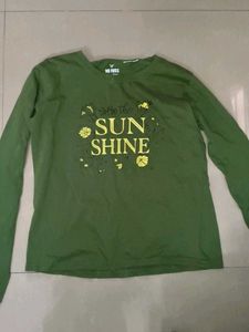 casual green t shirt