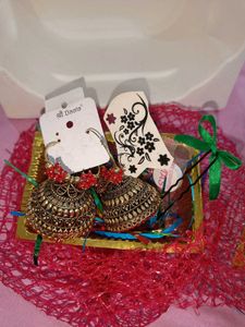 EARRINGS (FREE GIFT BOX)