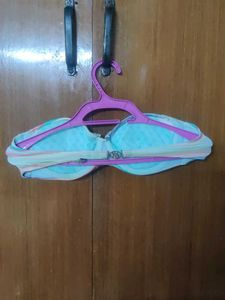 4 Beach wear Print Ruffle Bikini Tops