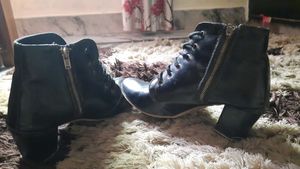 Chic Black Lace-Up Ankle Boots