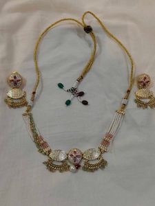 Elegant Kundan Necklace & Earring Set