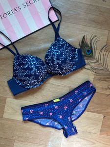Victoria's Secret Bra & Panty Set