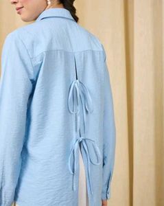 This shirt is incredibly versatile and can transit