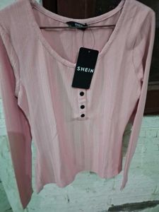buttoned fitted top
