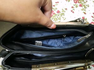 Hand Bag ⬇️ Price Droped 〽️