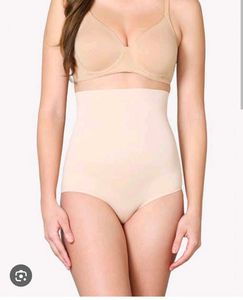 h&m High waist shapewear with bra