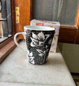 Black &amp; White Milk Mug