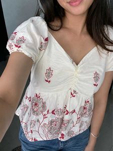 White Floral Puff Sleeves Top