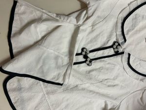 Chic White &amp; Black Trimmed Blouse