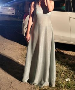 Free Size Shimmer Gown With Belt Available