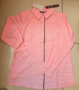 Chic Pink Collared Button-Up Shirt