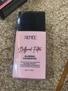 RENEE Bollywood Filter Blurring Foundation