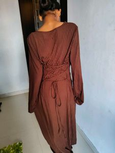 Elegant Ribbed Maxi Dress with Lace-Up Back