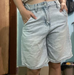 Abercrombie &amp; Fitch Light Wash Denim Shorts