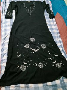 Elegant Black Abaya With Embellishments