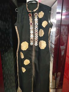 Beautiful Kurtie With Mirror Work &amp; Embroidery