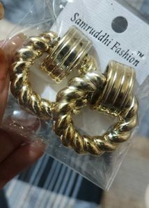 Chunky Gold Tone Hoop Earrings