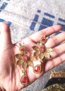 Red And Golden Color,har Set