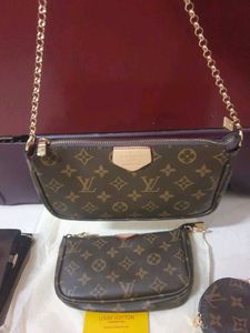 Louis Vuitton pochette With Pink Belt