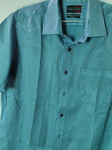 Peter England Men’s Blue Check Short-Sleeve Shirt
