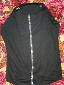 Black colour t shirt