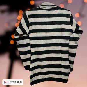 Ladies Sweater With Double Pocket
