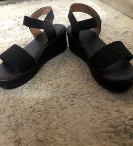 Stylish Woman’s Wedges Heels👠
