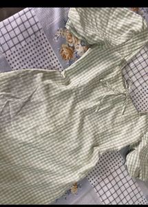 Cute Gingham Puff Sleeve Dress