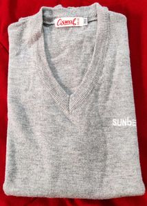 Silver Gray Knit Vest - Stylish &amp; Versatile