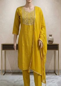 straight suit with Georgette dupatta 💓