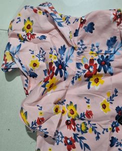 Trendy Pink Flowers Top