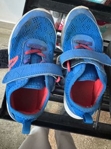 Decathlon New Feel Series Shoes