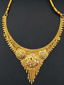 Elegant Gold Necklace