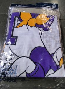 Giraffe Casuals Tee - Daisy Duck
