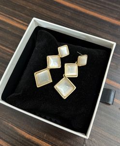 4 sets of stylish earrings