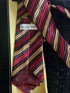 Men’s silk tie beautifully crafted