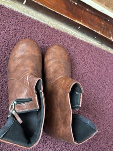Brown Ankle Boots with Zipper