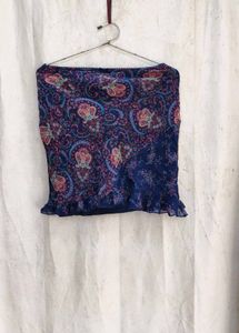 20V. Navy Blue mini floral skirt
