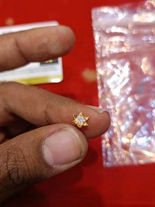 Star Nose Pin