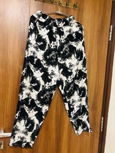 black and white printed lower