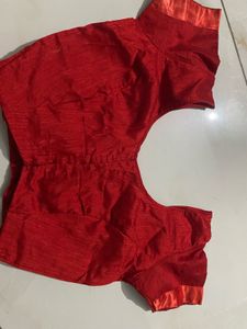 Red &amp; Beige Striped Saree