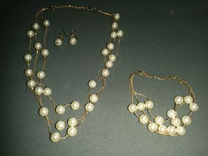 Pearl Set( Chain, Earing, Braclet)