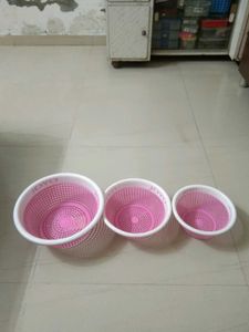 Round Plastic Basket