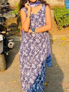 Stylish Blue & White Ethnic Kurta Set