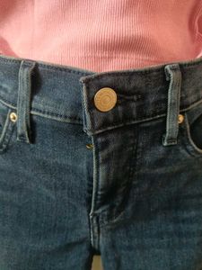 Levis Straight Fit Blue Jeans