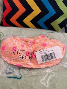 VS PINK LACE LIGHTLY LINED PLUNGE BRALETTE