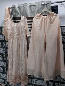 Peach nayra cut beautiful kurta set!🤍