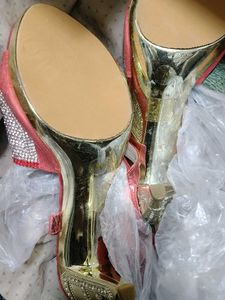 Sparkling Red Strappy Sandals 👠👠