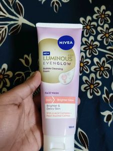NIVEA Luminous EvenGlow Face Wash
