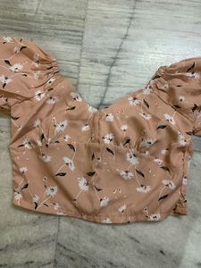 Balloon Sleeve Crop Top